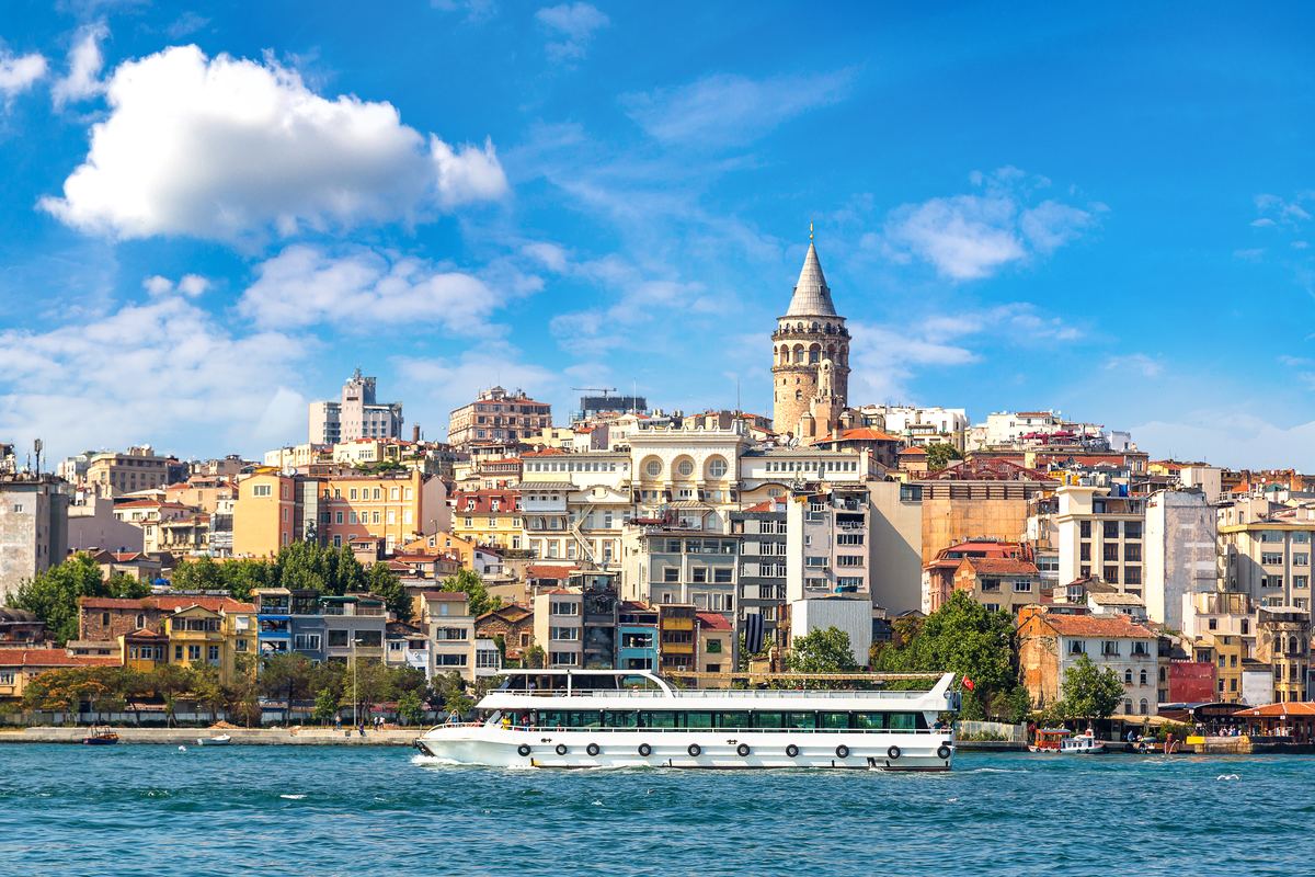 Torre de Gálata e o Chifre de Ouro em Istambul