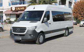 Mercedes Sprinter — transfer privado de 7 a 16 passageiros